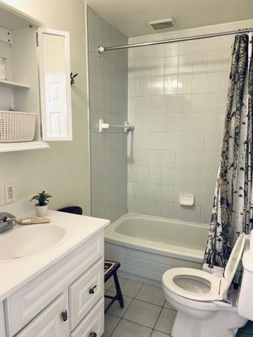 For Lease - 76 Orchard View Boulevard Unit# 1, Toronto, Ontario - Photo 4