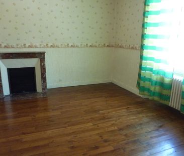 Location Appartement 4 pièces 113m² MONTMORILLON 86500 - Photo 1