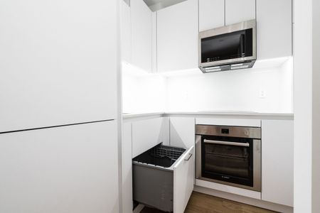 160 Huron Street - Photo 2