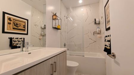 For Lease - 10 Honeycrisp Crescent Unit# 209, Vaughan, Ontario - Photo 5