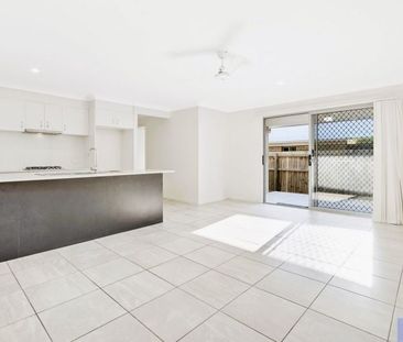 For Lease: Modern Family Home in a Peaceful Logan Reserve Location! - Photo 1