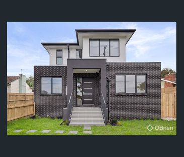 Brand-New Modern Residence with Luxurious Features in the Heart of ... - Photo 3