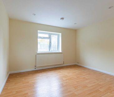 3 bed Detached for rent - Photo 5