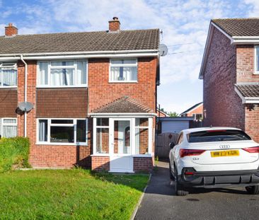 3 bedroom semi-detached house to rent - Photo 4