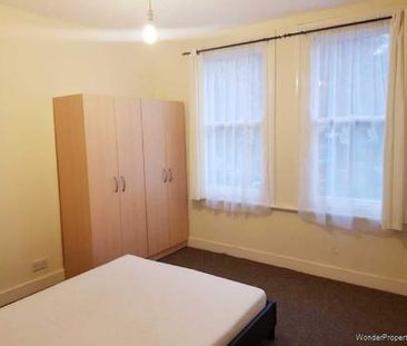 2 bedroom property to rent in London - Photo 1