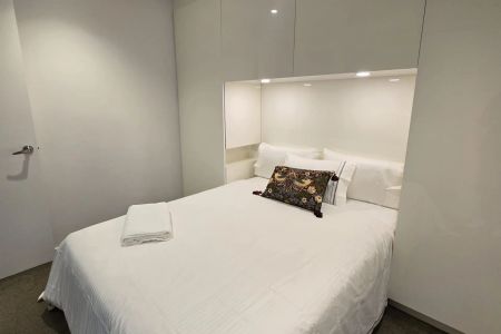 FULLY FURNISHED GRAND SOUTHBANK - Photo 3