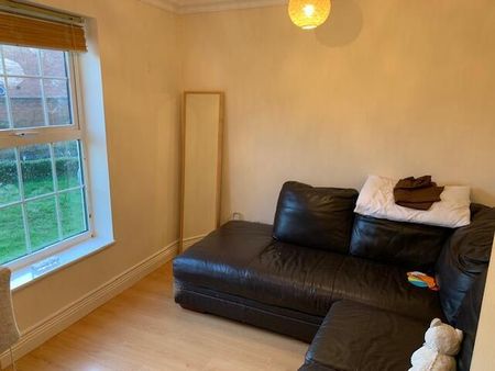 6 bedroom detached house to rent - Photo 2