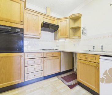 1 bedroom retirement property to rent - Photo 6