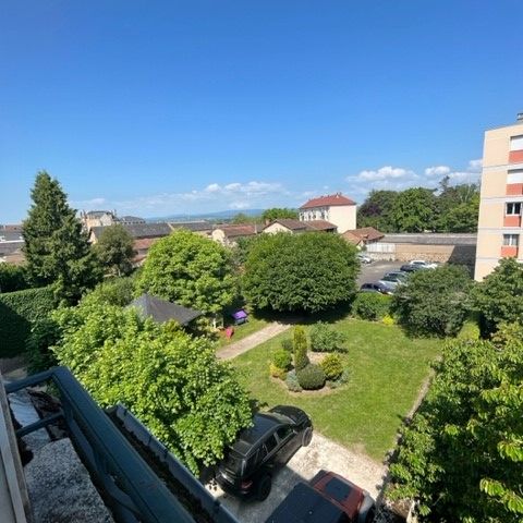 Dans belle maison, joli T1 entièrement rénové - Photo 1