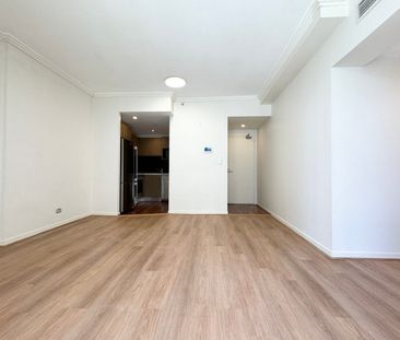 North Facing Refurbished 2 bedroom 1 bath + 2 toilets apartment wit... - Photo 5