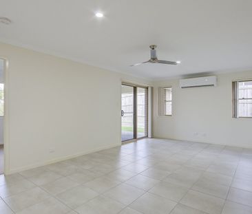 Comfortable Modern Home in Pimpama! - Photo 1
