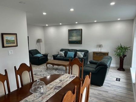 For Lease - 235 Louis Drive, Mississauga, Ontario - Photo 2