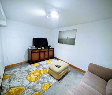 1 bedroom ground floor flat to rent - Photo 2