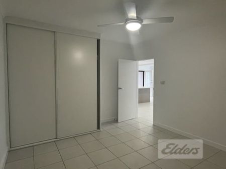 Spacious Unit - Photo 4