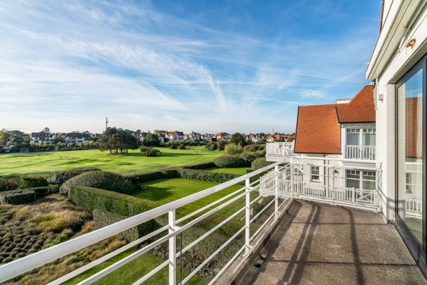 Perfect georiënteerd hoekappartement met zicht op de Approach golf - Photo 1