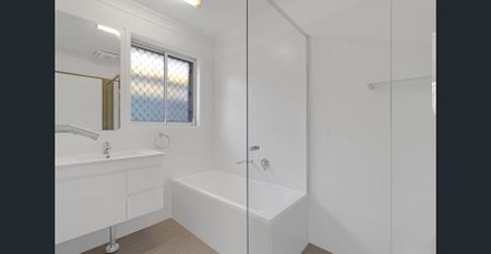 BEAUTIFULLY RENOVATED FAMILY HOME!!! - Photo 5