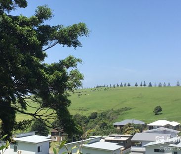 Modern 3 Bedroom Townhouse - Photo 4