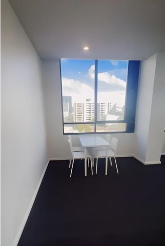 2 bed 2 baths - Photo 3