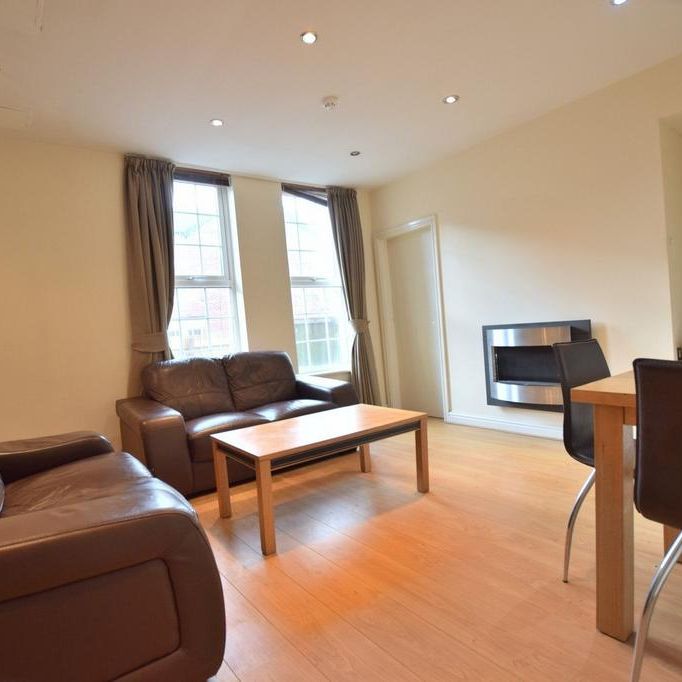 2 bedroom flat to rent - Photo 1