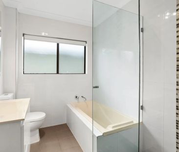 Two-Storey Townhouse with Ocean Views - Photo 3