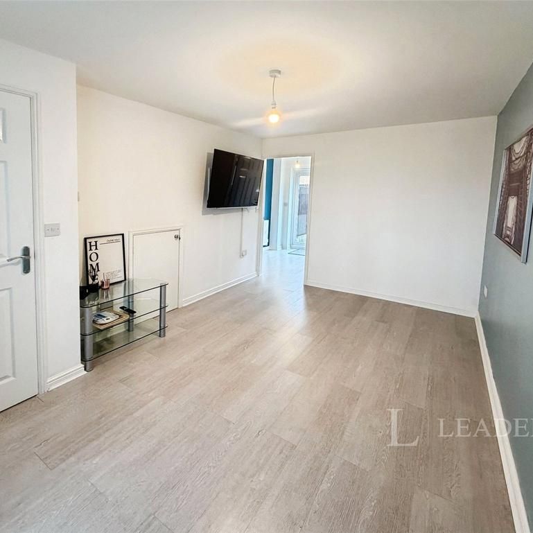 2 bedroom semi-detached house to rent - Photo 1