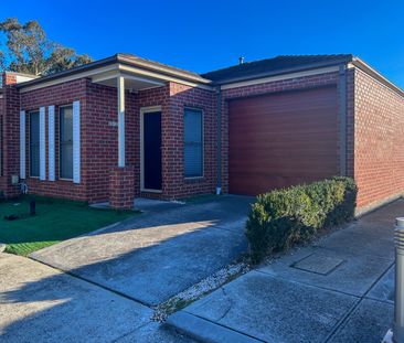 Stylish & Private Living in a Prime Keysborough Pocket - Photo 2