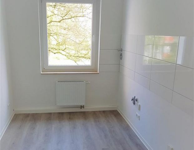 Modernisierte 3-Zimmerwohnung mit Loggia in Seelze - Foto 1