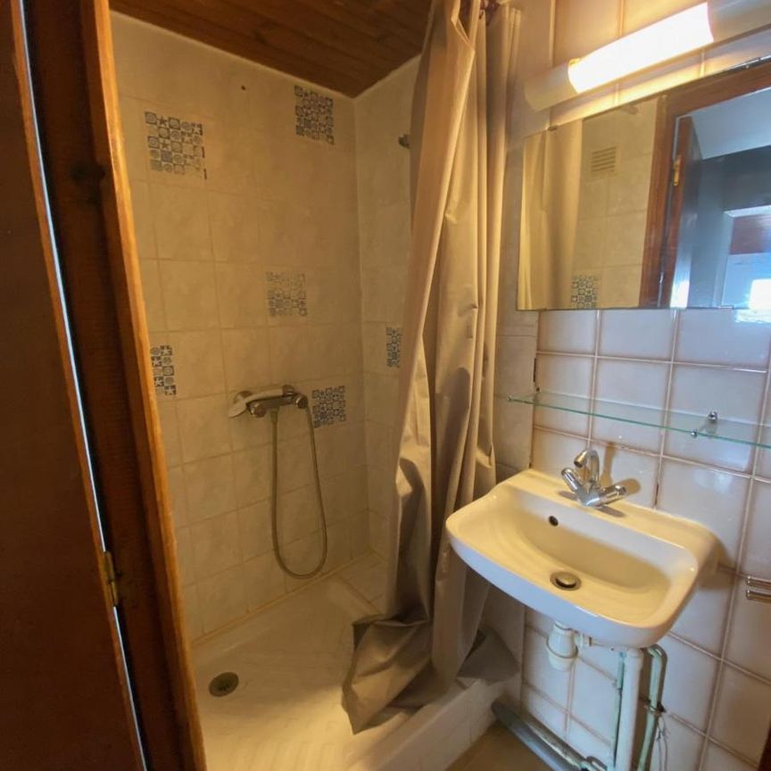 Location Appartement 1 pièce 15m² BORDEAUX 33800 - Photo 1
