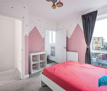 Edgecumbe Avenue, London, NW9 - Photo 4