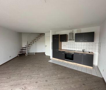 Maisonettewohnung mit EBK und Balkon zu vermieten! - Photo 1