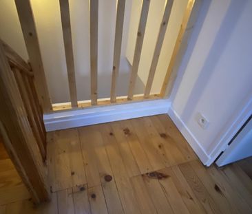 Location / Duplex - Photo 4