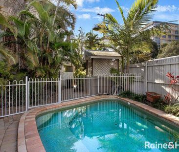 Comfortable & Convenient Unit in St Lucia with a Pool - Photo 6