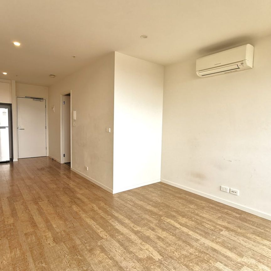 Stylish & Secure 1-Bedroom Apartment in Glen Waverley - Photo 1