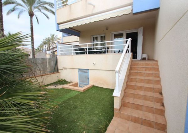 Apartamento bajo en Calas de Campoamor.