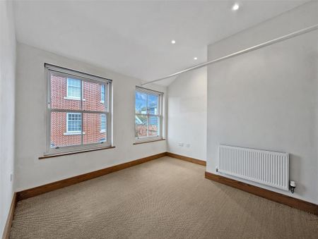 2 bedroom maisonette to rent - Photo 3