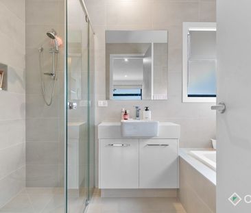 Stylish & Contemporary Living! - Photo 2