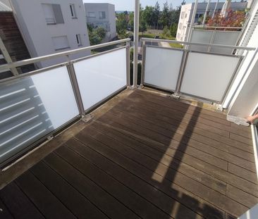 T2 MEYZIEU AVEC TERRASSE ET GARAGE - Meyzieu, 69 rue ... - Photo 2