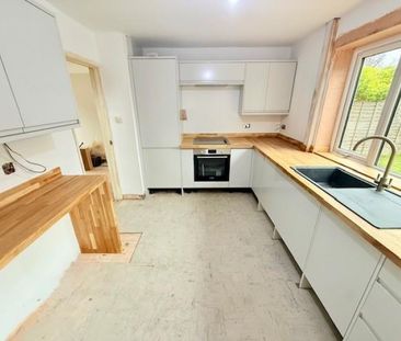 3 bedroom House To Let - Photo 4