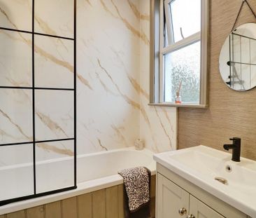 4 bedroom terraced house to rent - Photo 3