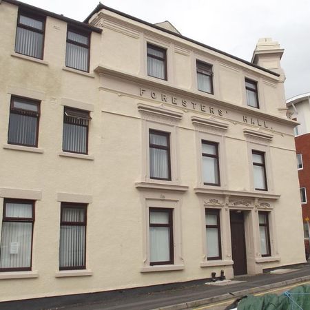 1 bedroom in a house share to rent - Photo 3