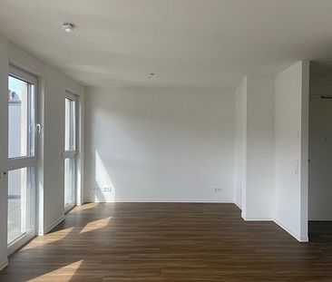 Ihr neues Zuhause? 2-Zimmer-Wohnung mit Dachterrasse und Duschbad - Photo 1