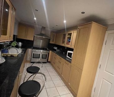 Room in a Shared House, Holland Park Avenue, IG3 - Photo 6