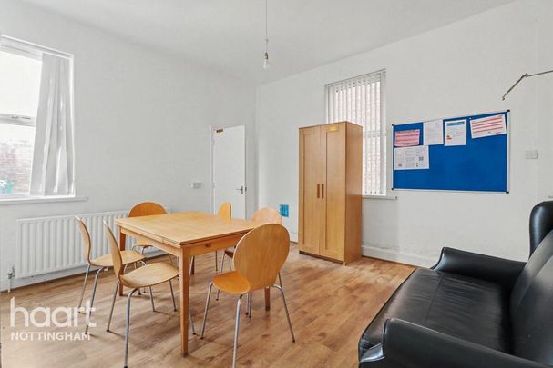 5 bedroom semi-detached house to rent - Photo 1