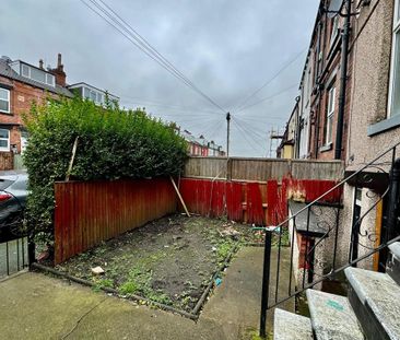 3 bedroom terraced house to rent - Photo 3