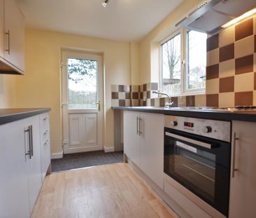 3 bedroom semi-detached house to rent - Photo 5