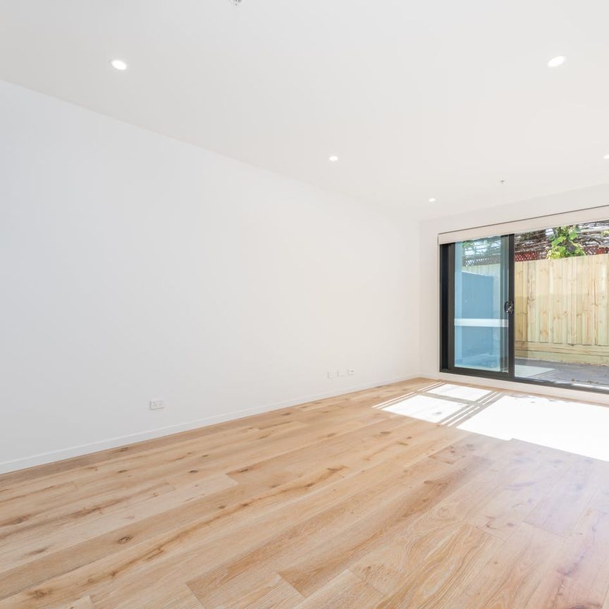 Ground Level Haven - Photo 1