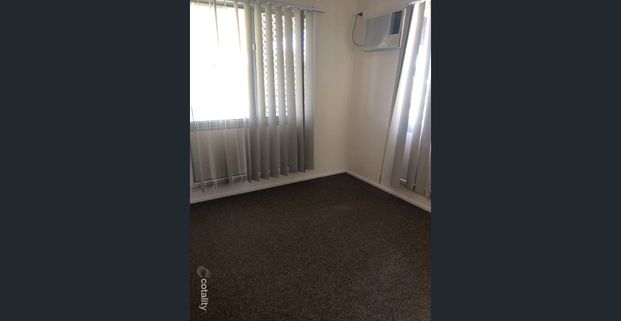 Walking distance to Moranbah township! - Photo 1