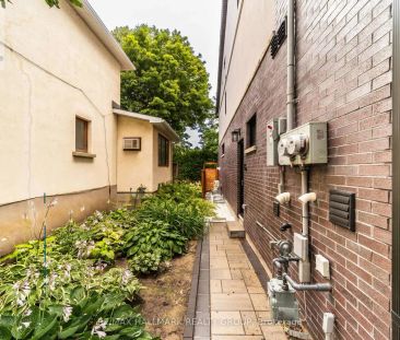 A - 185 CARLETON AVENUE - Photo 2