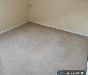 4 bedroom detached house to rent - Photo 3