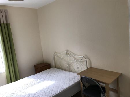 2 bedroom private hall to rent - Photo 4